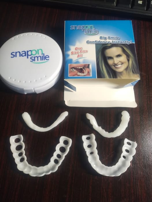 Snap on Smile — levná nacvakávací protéza z e-shopu: plastové fazety bez certifikátu
